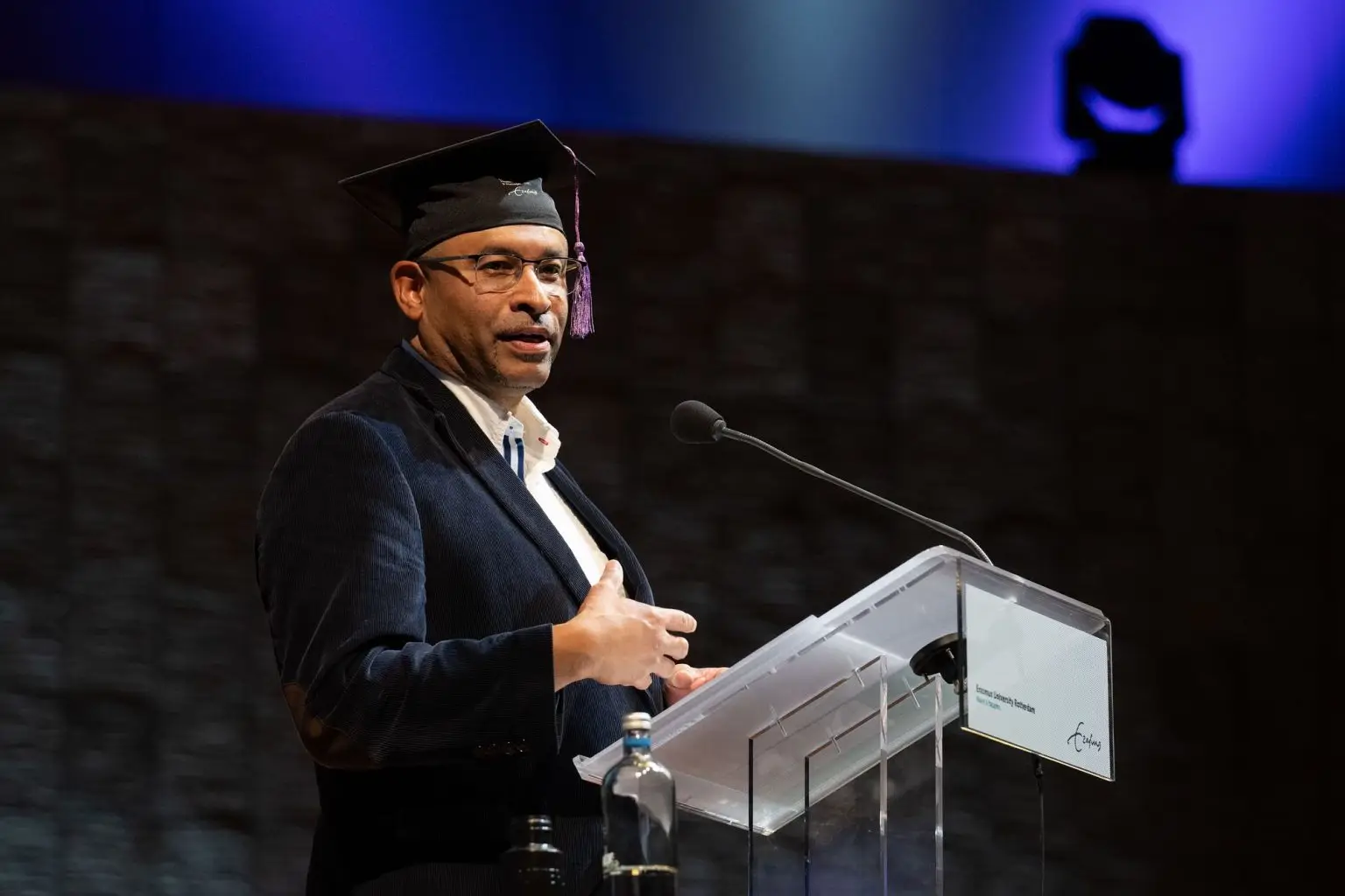 Roy Wesenhagen delivering the graduation speech at Erasmus University, 2025