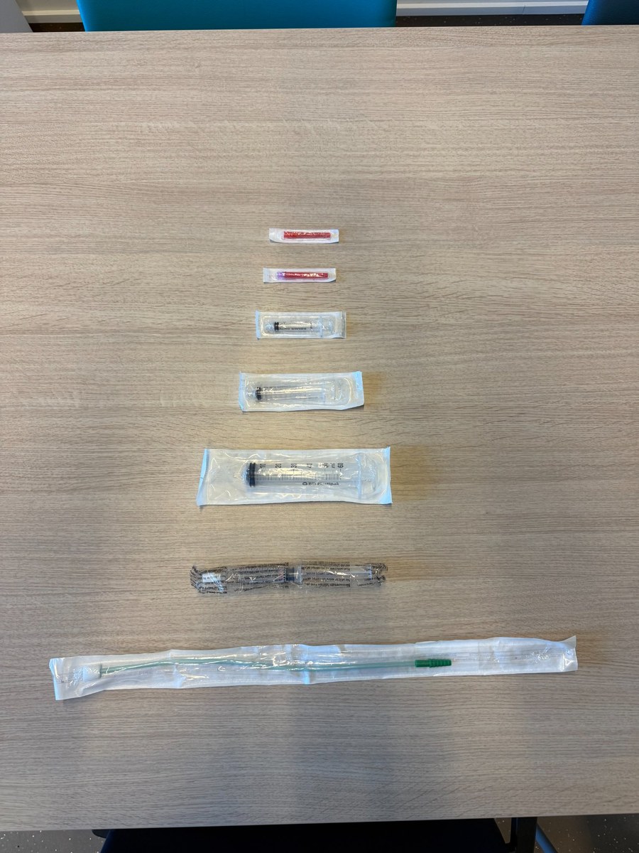 Pharmaceutical ampoules Fentanyl and Midazolam